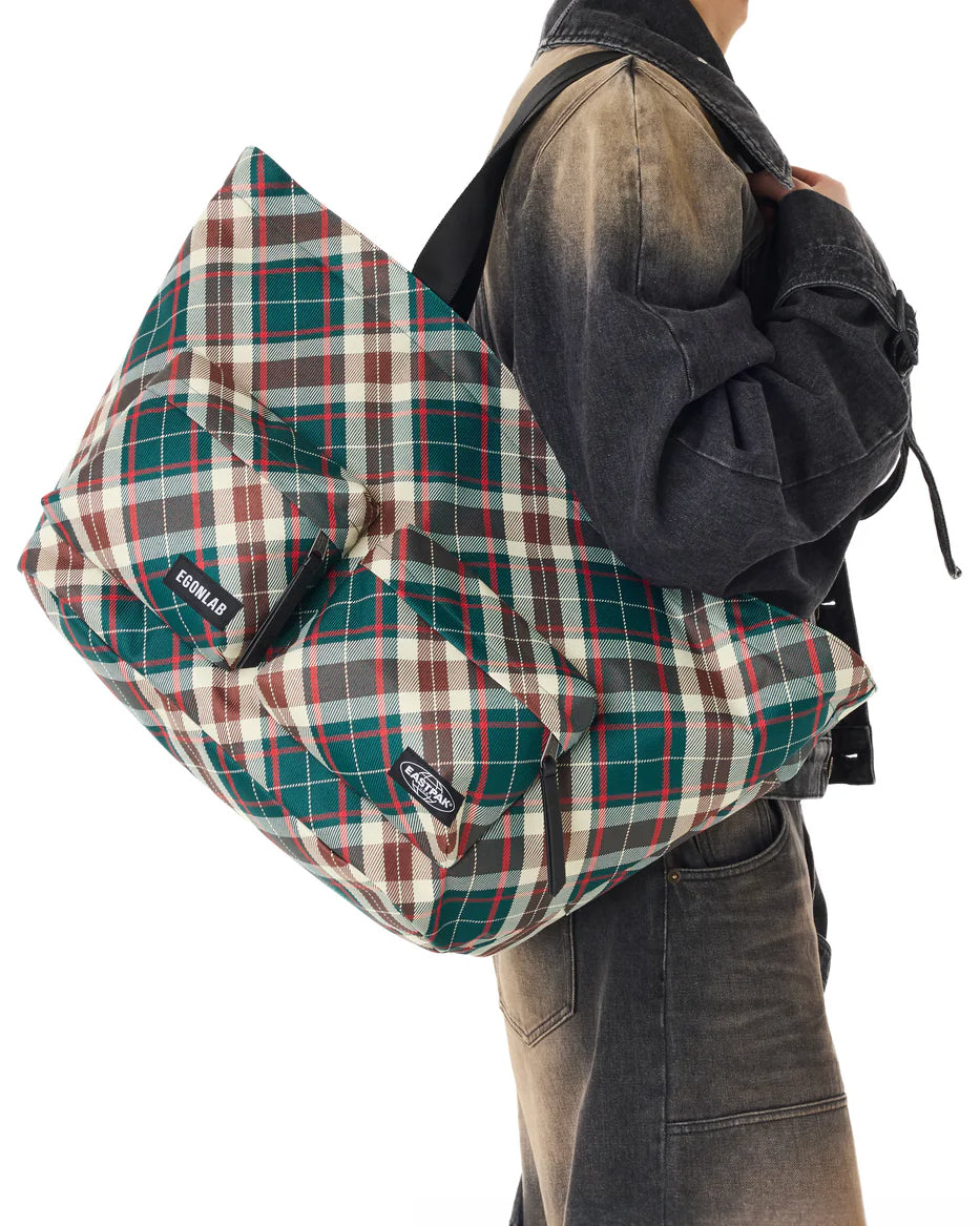 EGON TOTE L