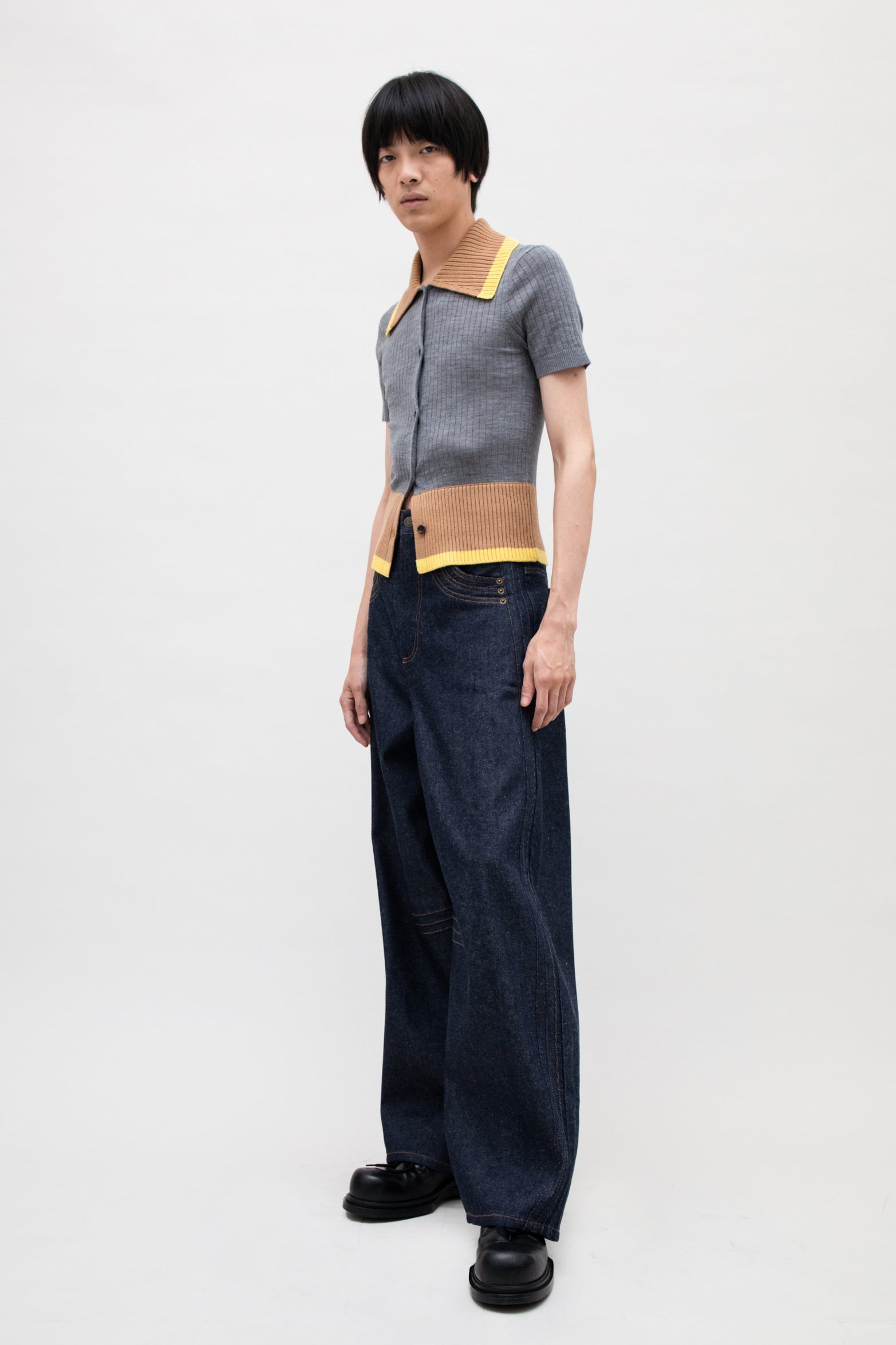CONTRASTED RIBS KNIT POLO