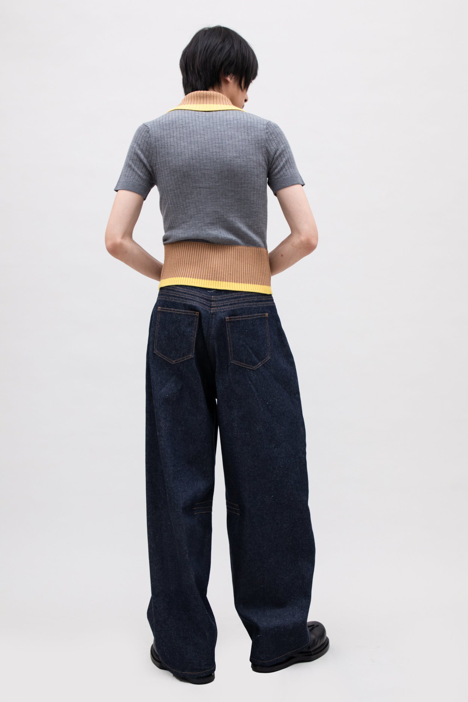 CONTRASTED RIBS KNIT POLO