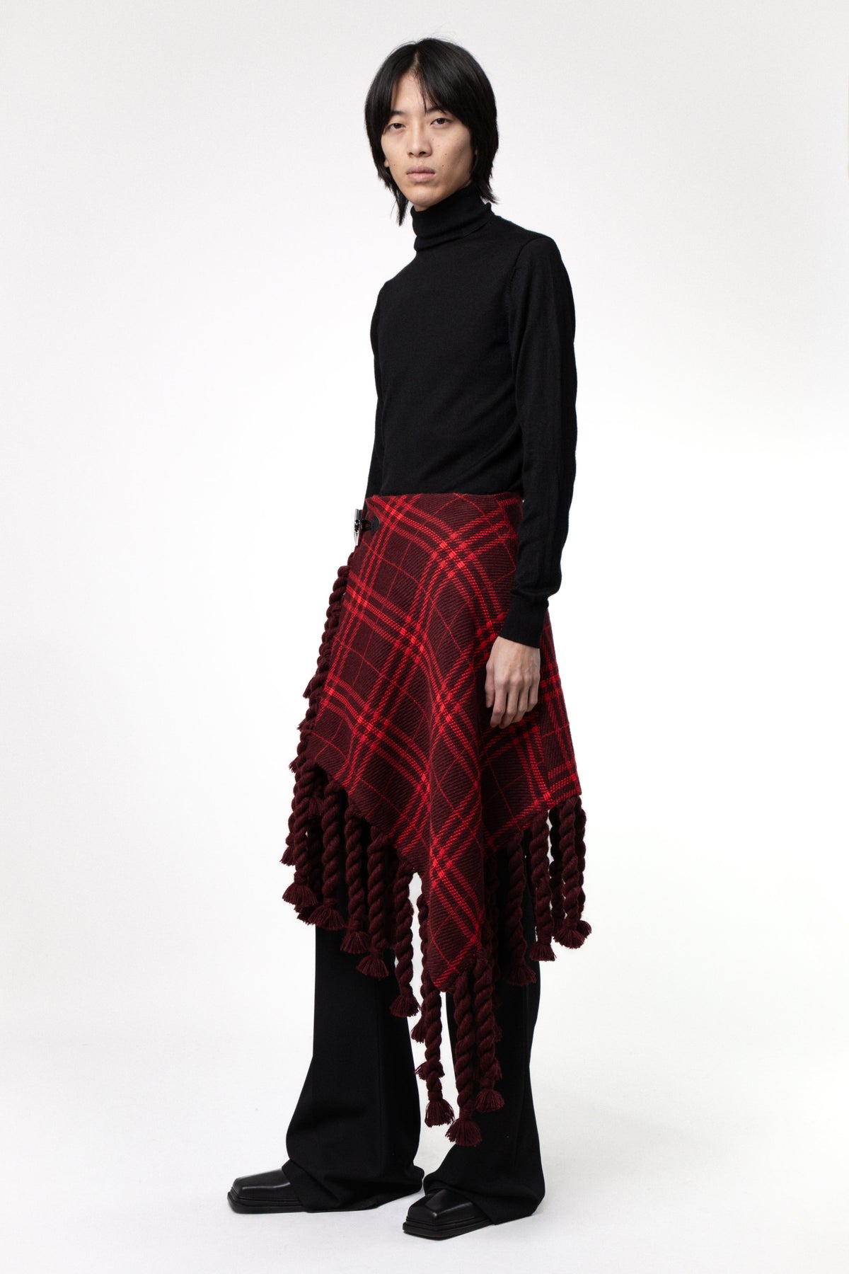 ASYMETRICAL SKIRT